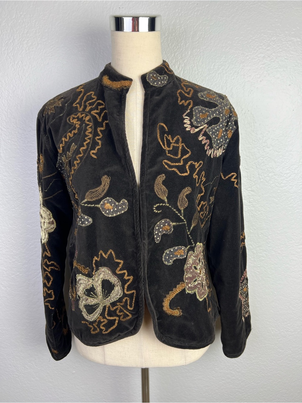 Chicos Women Brown Velvet Embroidered Blazer Jacket Size 1